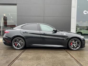 SPOTICAR Alfa Romeo Giulia Quadrifoglio Mt 510pk Uniek Tweedehands - Berline Benzine Black - Turnhout - 1200370330_4