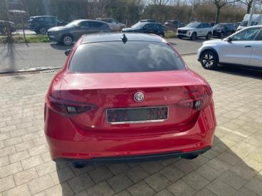 SPOTICAR Alfa Romeo Giulia 2.0 Tb 200 Sprint Tweedehands - Berline Benzine Red - Drongen - 1200372247_5