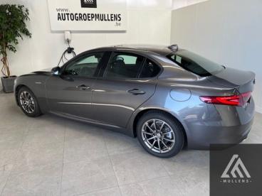 SPOTICAR Alfa Romeo Giulia My2022  Rwd 22 Jtd Aut Super Slecht 25993 Kilomete Tweedehands - Berline Diesel Gris - Halen - 1200373426_4