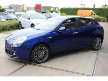 SPOTICAR Alfa Romeo Giulietta Sport Collezione Tweedehands - Berline Benzine Blue - Turnhout - 1200357342_2