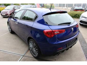 SPOTICAR Alfa Romeo Giulietta Sport Collezione Tweedehands - Berline Benzine Blue - Turnhout - 1200357342_3