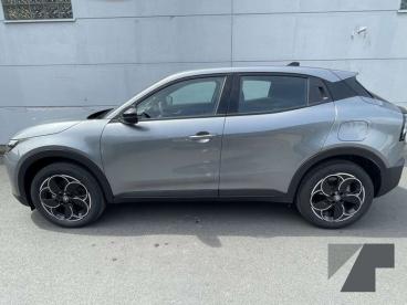 SPOTICAR Alfa Romeo Junior Ibrida 1.2 Vgt 48v-hybrid (100kw) Tweedehands - Hatchback Benzine Grijs - Jabbeke - 1200393833_2