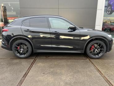 SPOTICAR Alfa Romeo Stelvio B-tech 2.0 Tb 200 Q4 Tweedehands - Berline Benzine Black - Turnhout - 1200361396_4