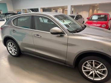 SPOTICAR Alfa Romeo Stelvio 1 2.0 200 Awd Super Occasions - Berline Essence Gris - Drogenbos - 1200365612_4