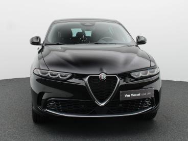 SPOTICAR Alfa Romeo Tonale 1.3 T280 Phev Q4 Ti Camera | Pdc V+a | Adaptieve C Occasions - Hatchback Hybride Rechargeable Zwart - Genk - 1200377315_3