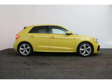 SPOTICAR Audi A1 30 Tfsi S-line Sportback *automaat*led*carplay*dab Occasions - Citadine Essence Yellow - Roeselare - 1200371260_3