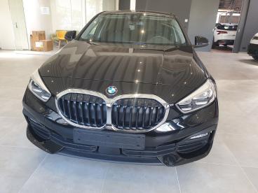 SPOTICAR Bmw Serie 1 118 I Aut 138pk Tweedehands - Berline Benzine Noir - Merksem - 100353662_2