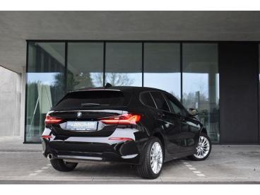 SPOTICAR Bmw Serie 1 118 At7 *navi*fullled*headupdisplay*zetelverwarming Tweedehands - Berline Benzine Noir - Loppem - 400366932_4