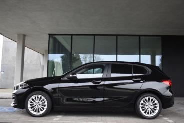 SPOTICAR Bmw Serie 1 118 At7 *navi*fullled*headupdisplay*zetelverwarming Occasions - Berline Essence Noir - Loppem - 1200370485_2