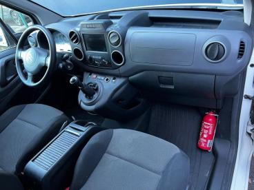 SPOTICAR Citroën Berlingo Fourgon L1 / Club Occasions - Monospace Diesel White - Rochefort - 1200364670_3