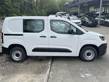 SPOTICAR Citroën Berlingo 3 M Light 1.5 Bluehdi 100 Man Club Occasions -  Diesel Blanc - Bruxelles (schaerbeek ) - 1200378131_4