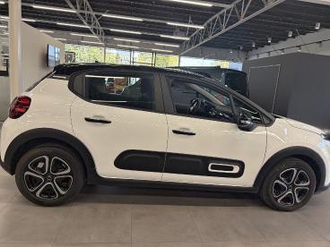 SPOTICAR Citroën C3 3 1.2 Puretech 83 S&s Man Shine Occasions - Citadine Essence Blanc - Bruxelles (schaerbeek ) - 1200395866_4