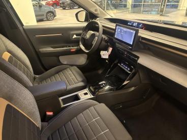 SPOTICAR Citroën C3 Aircross Plus 1.2 Mild Hybrid 136 Tweedehands - Suv Benzine Green - Sint-niklaas - 1200367004_2