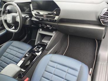 SPOTICAR Citroën C4 Collection - Dispo 09/2026 Tweedehands - Berline Hybrid Blue - Libramont-chevigny - 1200378620_2