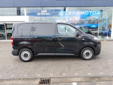 SPOTICAR Citroën Jumpy 3 Xs 2.0 Bluehdi 120 S&s Eat8 Club Tweedehands - Utilitaire Diesel Zwart - Wilrijk - 1200388781_4