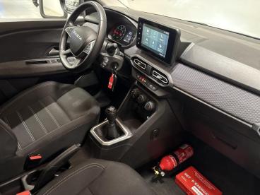 SPOTICAR Dacia Jogger Expression - 7 Places - Camera - Gps Tweedehands - Break Benzine White - Awans - 1200367850_2