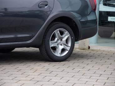 SPOTICAR Dacia Logan  Tweedehands - Berline Benzine Gris - Veurne - 400367989_5