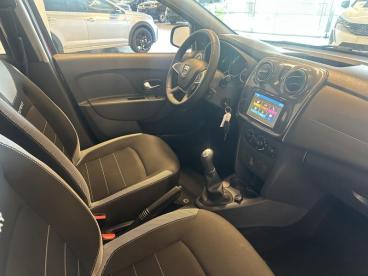 SPOTICAR Dacia Sandero 1.0 Benzine 73 Pk Man 5 Tweedehands - Suv Benzine Red - Sint-niklaas - 1200357534_2