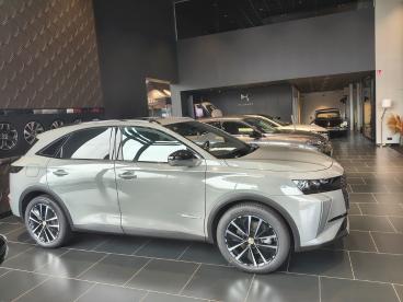DS CERTIFIED Ds Ds 7 Crossback Jules Verne Plug-in Hybrid Awd 300pk 4x4 Tweedehands -  Oplaadbare Hybride Gris - Geel - 369125_4