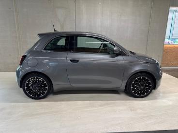 SPOTICAR Fiat 500 3 500e 42 Kwh La Prima Occasions - Citadine Electrique Grijs - Wijnegem - 1200375609_4