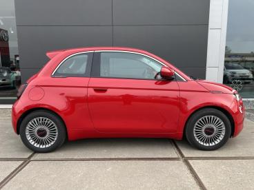 SPOTICAR Fiat 500 E Red 95pk Occasions - Citadine Electrique Red - Turnhout - 1200372821_4