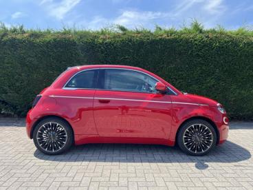 SPOTICAR Fiat 500 E Cabrio La Prima Tweedehands - Citadine Elektrisch Red - Turnhout - 1200390725_4