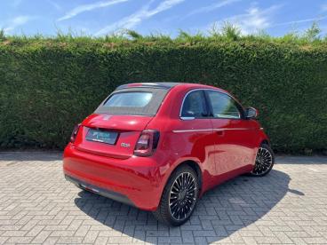 SPOTICAR Fiat 500 E Cabrio La Prima Tweedehands - Citadine Elektrisch Red - Turnhout - 1200390725_5