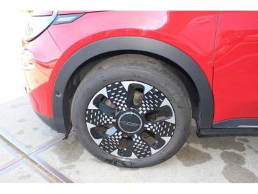 SPOTICAR Fiat 600 La Prima Hybrid 1.2 100 Pk Occasions -  Hybride Red - Turnhout - 1200361049_3