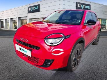 SPOTICAR Fiat 600 1 1.2 Hybrid 136cv Dct La Prima Occasions - Hatchback Essence Rood - Wilrijk - 1200395654_1