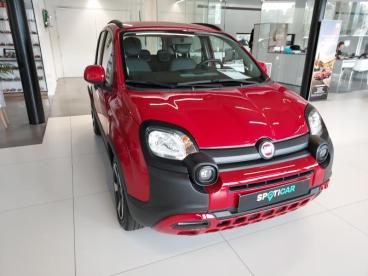 SPOTICAR Fiat Panda 1.0 Hybrid Cross 70pk Tweedehands - Monospace Hybrid Red - Sint-niklaas - 1200395695_2