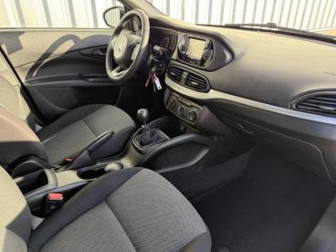 SPOTICAR Fiat Tipo Station Wagon Street*12 Mois Garantie* Tweedehands - Berline Benzine Blue - Waremme - 1200368266_2