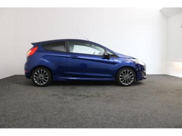 SPOTICAR Ford Fiesta St-line *radio-cd*airco*sensoren Achter*afneembare Occasions - Citadine Essence Bleu - Roeselare - 400363395_3