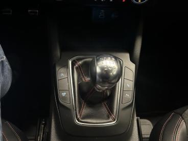 SPOTICAR Ford Kuga St-line Occasions - Suv Essence Black - Brugge - 1200362775_5