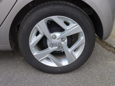 SPOTICAR Hyundai I10 1.0 Navigatie|camera|airco|nieuwstaat| Tweedehands - Citadine Benzine Gris - Oostende - 400348018_3