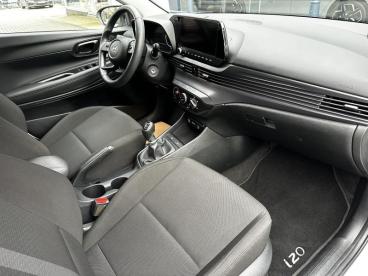 SPOTICAR Hyundai I20 Techno Occasions - Citadine Essence White - Souvret - 1200364308_2