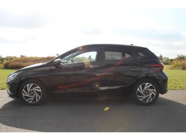 SPOTICAR Hyundai I20 1.0 T-gdi 48v 7-dct 74kw Techno | Automaat | Achte Tweedehands - Citadine Benzine Zwart - Tongeren - 1200371123_4