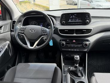 SPOTICAR Hyundai Tucson Feel 1.6 Gdi 132pk *alu Velgen*parkeersensoren Ach Occasions - Suv Essence Rood - Laakdal - 1200389549_5