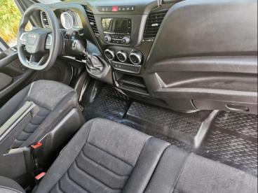 SPOTICAR Iveco Daily 35s14 / L3h2 / Siege Suspendu Occasions - Monospace Diesel White - Marche-en-famenne - 1200349077_2