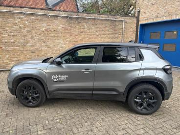 SPOTICAR Jeep Avenger 4xe Upland 1.2 E-hybrid 145pk Automaat Dct6 * Schu Tweedehands -  Hybrid Gris - Ieper - 400362692_5