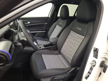 SPOTICAR Jeep Avenger 4xe Upland 1.2 E-hybrid 145pk Automaat Dct6 * Schu Tweedehands -  Hybrid Beige - Ieper - 400363645_3