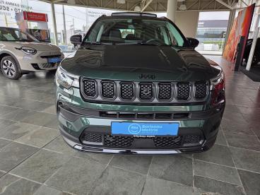 SPOTICAR Jeep Compass E-hybrid North Star - 15 Turbo 140pk  Mhev Dct7 Au Occasions - Suv Essence Vert - Roeselare - 400356674_2
