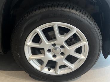 SPOTICAR Jeep Renegade Limited Tweedehands - Suv Diesel White - Gilly - 1200376279_4
