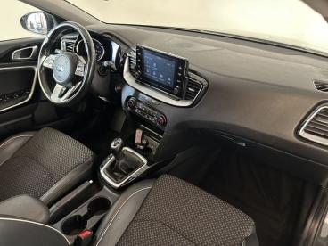 SPOTICAR Kia Ceed Cee-d T-gdi Gt Line Isg Occasions -  Essence Gris - Knokke - 400359697_2