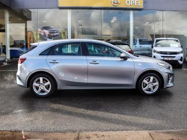 SPOTICAR Kia Ceed Cee-d Occasions - Berline Essence Gris - Torhout - 400365481_3