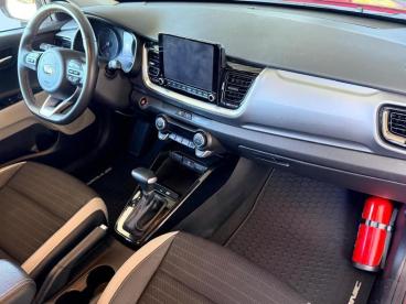 SPOTICAR Kia Stonic 1.0i / Dct Auto / Gps Camera Occasions - Suv Essence Red - Libramont-chevigny - 1200375237_2