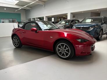 SPOTICAR Mazda Mx5 4 1.5 Skyactiv-g 132 Skycruise Takumi Occasions - Coupé-cabriolet Essence Rouge - Drogenbos - 1200374958_3