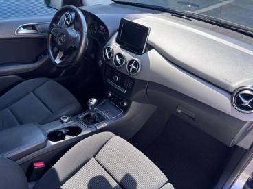 SPOTICAR Mercedes Classe B D / 1.5 / Gps Tweedehands - Monospace Diesel Grey - Marche-en-famenne - 1200377103_2
