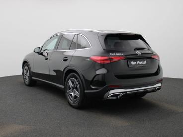 SPOTICAR Mercedes Glc 300 D + Amg Line + Trekhaak + Rijassistentiepakket Tweedehands - Suv Diesel Zwart - Tongeren - 1200388058_2