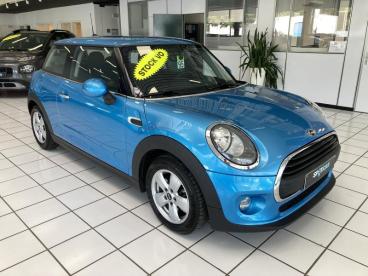 SPOTICAR Mini One *** One Gps *** Occasions - Citadine Essence Blue - Tubize - 1200368703_3