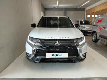 SPOTICAR Mitsubishi Outlander 3 2.0 2wd 5s Cvt Blackline Occasions - Suv Essence Wit - Wijnegem - 1200388507_2